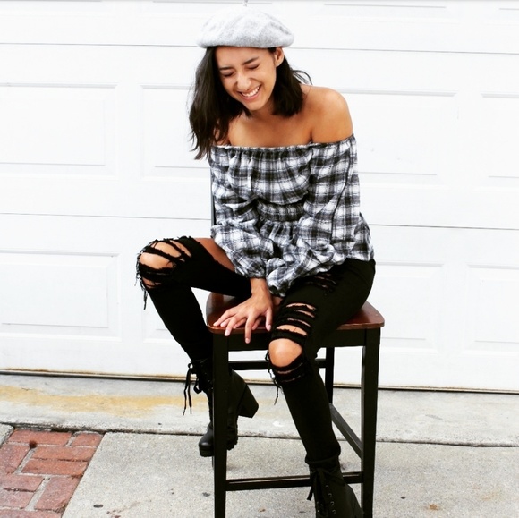 Tops - 🚨//The Ginger// plaid puff sleeve Blouse